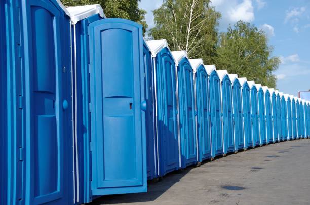 Best Portable restroom solutions  in Farmersburg, IN